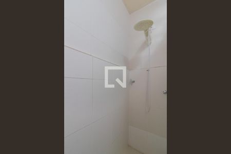 Casa à venda com 102m², 2 quartos e 1 vaga Casa à venda com 102m², 2 quartos e 1 vagaBanheiro