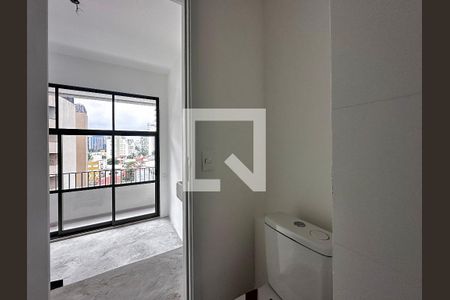 Banheiro de apartamento à venda com 0 quarto, 30m² em Jardim das Acácias, São Paulo