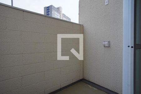 Sala - Quintal de apartamento para alugar com 2 quartos, 50m² em Morro Santana, Porto Alegre