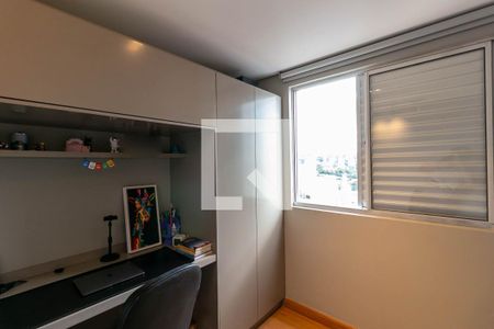 Quarto de apartamento à venda com 3 quartos, 143m² em Santo Antônio, Belo Horizonte