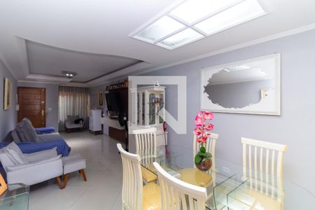 Casa à venda com 128m², 3 quartos e 3 vagasSala