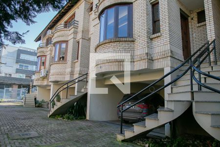 Fachada de casa à venda com 4 quartos, 205m² em Cristal, Porto Alegre