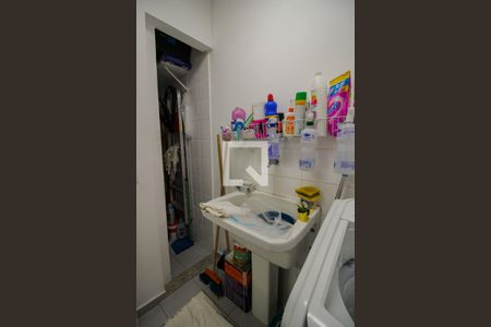 Apartamento à venda com 70m², 2 quartos e 1 vaga Apartamento à venda com 70m², 2 quartos e 1 vagaÁrea de Serviço