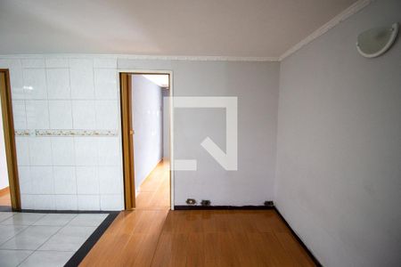 Sala de apartamento para alugar com 2 quartos, 48m² em Conjunto Residencial José Bonifácio, São Paulo