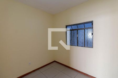 Quarto 2 de casa para alugar com 3 quartos, 500m² em Caiçaras, Belo Horizonte