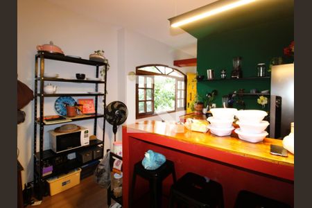 Cozinha de apartamento para alugar com 1 quarto, 90m² em Moema, São Paulo