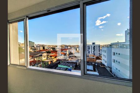 Sala de apartamento à venda com 2 quartos, 65m² em Ipiranga, Belo Horizonte