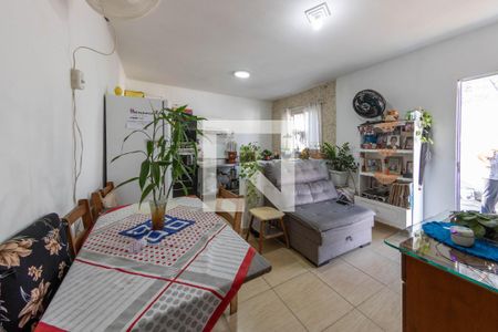 Casa à venda com 130m², 3 quartos e 3 vagasSala