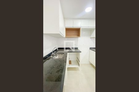 Sala - Sala de Jantar - Cozinha de apartamento para alugar com 2 quartos, 65m² em Jardim, Santo André