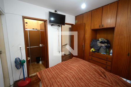 Suíte de casa para alugar com 3 quartos, 400m² em Jardim Ubirajara (zona Sul), São Paulo