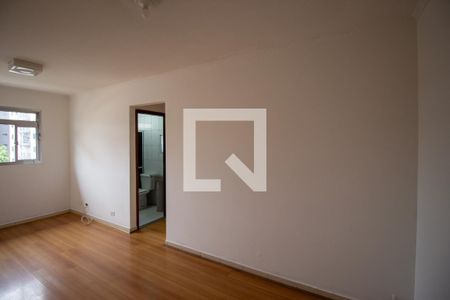 Sala de apartamento à venda com 2 quartos, 60m² em Vila Carmosina, São Paulo