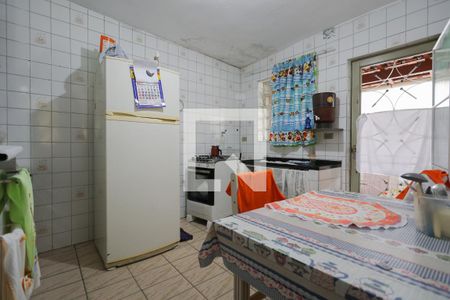 Casa à venda com 150m², 3 quartos e 2 vagas Casa à venda com 150m², 3 quartos e 2 vagasCasa 1 - Cozinha