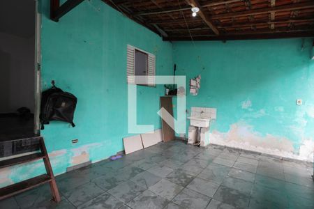 Casa à venda com 150m², 3 quartos e 2 vagas Casa à venda com 150m², 3 quartos e 2 vagasCasa 2 - Quintal/Área de serviço