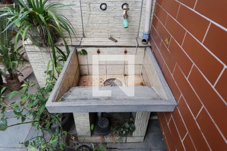 Casa à venda com 150m², 3 quartos e 2 vagas Casa à venda com 150m², 3 quartos e 2 vagasCasa 1 - Quintal/Área de serviço