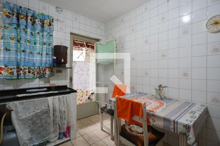 Casa à venda com 150m², 3 quartos e 2 vagas Casa à venda com 150m², 3 quartos e 2 vagasCasa 1 - Cozinha