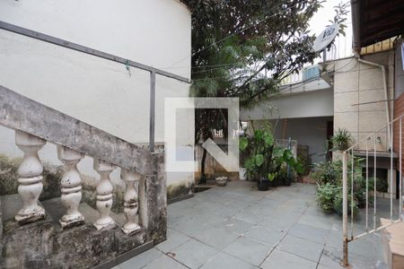 Casa à venda com 150m², 3 quartos e 2 vagas Casa à venda com 150m², 3 quartos e 2 vagasCasa 1 - Quintal/Área de serviço