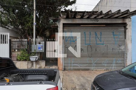 Casa à venda com 150m², 3 quartos e 2 vagas Casa à venda com 150m², 3 quartos e 2 vagasFachada