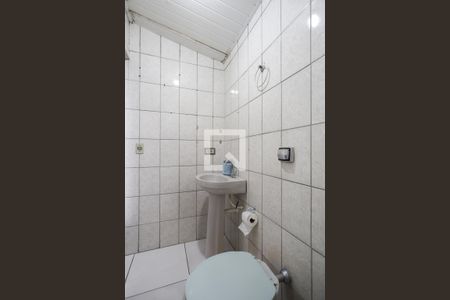 Casa à venda com 150m², 3 quartos e 2 vagas Casa à venda com 150m², 3 quartos e 2 vagasCasa 2 - Banheiro