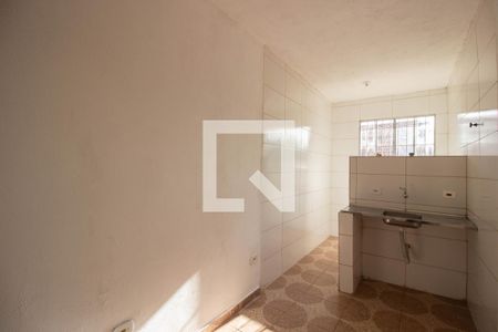 Cozinha e Área de Serviço de casa para alugar com 1 quarto, 35m² em Itaquera, São Paulo