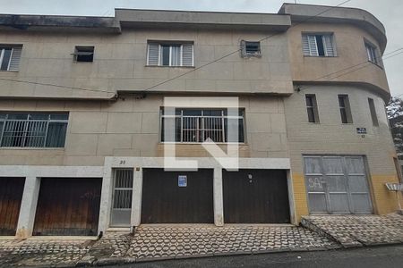 Casa à venda com 191m², 3 quartos e 3 vagas Casa à venda com 191m², 3 quartos e 3 vagasFachada