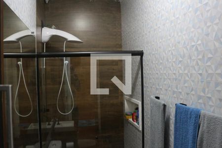 Casa à venda com 191m², 3 quartos e 3 vagas Casa à venda com 191m², 3 quartos e 3 vagasBanheiro 1