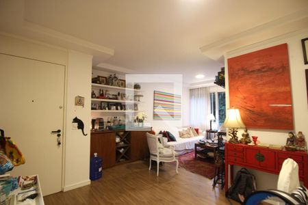 Sala de apartamento para alugar com 2 quartos, 75m² em Jardim Londrina, São Paulo