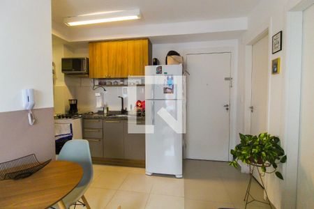 Sala de apartamento para alugar com 2 quartos, 35m² em Vila Carmosina, São Paulo