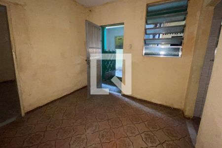 Sala de casa para alugar com 1 quarto, 30m² em Vila Amélia, Duque de Caxias