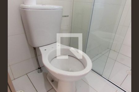 Banheiro de apartamento para alugar com 2 quartos, 78m² em Jardim Santa Rosa, Taboão da Serra