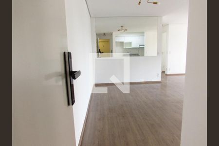 Sala de apartamento para alugar com 2 quartos, 78m² em Jardim Santa Rosa, Taboão da Serra