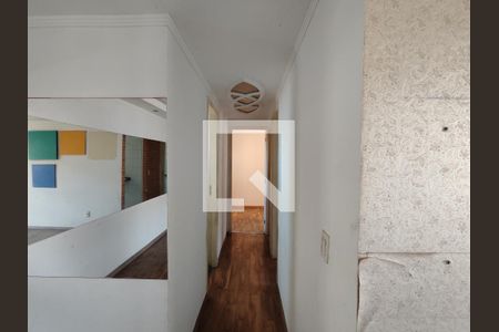 Corredor de apartamento para alugar com 3 quartos, 74m² em Jardim Sao Miguel, Ferraz de Vasconcelos