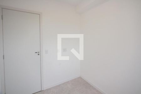 Quarto 2 de apartamento para alugar com 2 quartos, 42m² em Parque Maria Helena, São Paulo