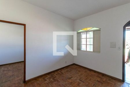 Sala de casa à venda com 2 quartos, 180m² em Havaí, Belo Horizonte