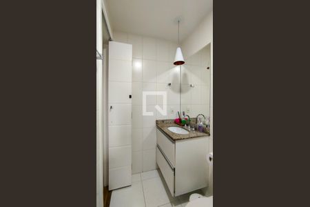 Apartamento à venda com 145m², 3 quartos e 3 vagas Apartamento à venda com 145m², 3 quartos e 3 vagasBanheiro da Suíte 2