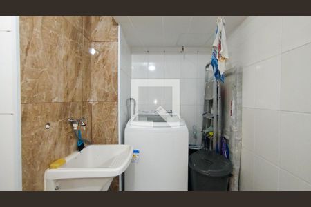 Apartamento à venda com 145m², 3 quartos e 3 vagas Apartamento à venda com 145m², 3 quartos e 3 vagasÁrea de Serviço
