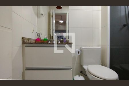 Apartamento à venda com 145m², 3 quartos e 3 vagas Apartamento à venda com 145m², 3 quartos e 3 vagasBanheiro da Suíte 2