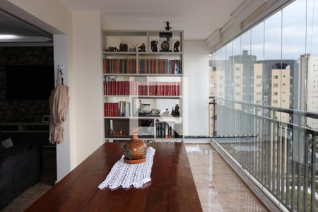 Apartamento à venda com 145m², 3 quartos e 3 vagas Apartamento à venda com 145m², 3 quartos e 3 vagasVaranda Gourmet
