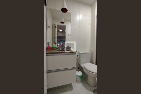 Apartamento à venda com 145m², 3 quartos e 3 vagas Apartamento à venda com 145m², 3 quartos e 3 vagasBanheiro da Suíte 2