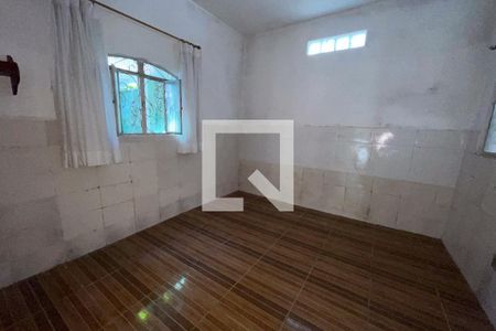 Quarto de casa para alugar com 3 quartos, 200m² em Parque Paulista, Duque de Caxias