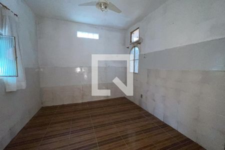 Quarto de casa para alugar com 3 quartos, 200m² em Parque Paulista, Duque de Caxias