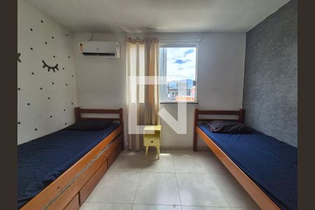 Quarto 1 de casa de condomínio para alugar com 3 quartos, 160m² em Vargem Grande, Rio de Janeiro