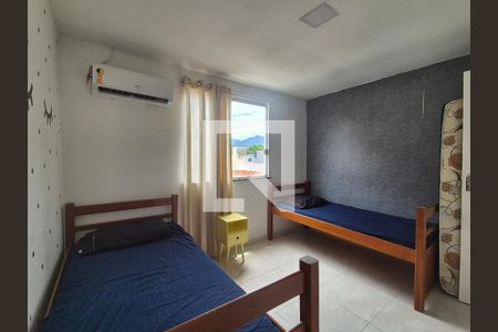 Quarto 1 de casa de condomínio para alugar com 3 quartos, 160m² em Vargem Grande, Rio de Janeiro