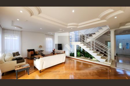 Casa de condomínio para alugar com 700m², 4 quartos e 6 vagasSala