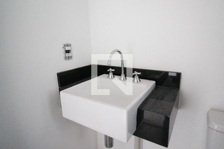 Banheiro de apartamento à venda com 1 quarto, 23m² em Vila Olímpia, São Paulo
