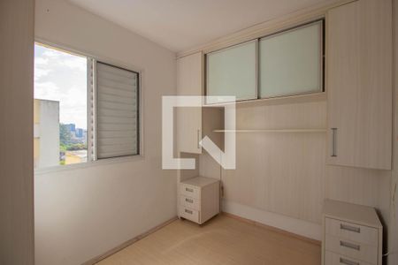 Quarto 1 de apartamento para alugar com 2 quartos, 40m² em Vila Carmosina, São Paulo