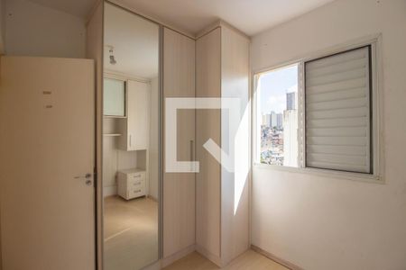 Quarto 1 de apartamento para alugar com 2 quartos, 40m² em Vila Carmosina, São Paulo