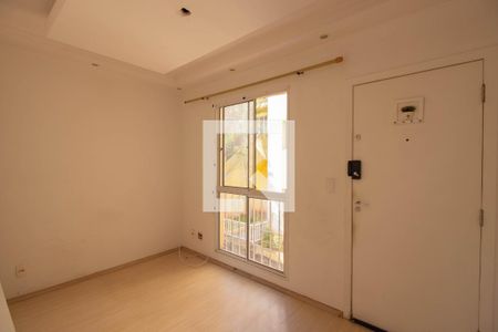 Sala de apartamento para alugar com 2 quartos, 40m² em Vila Carmosina, São Paulo