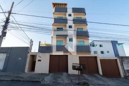 Fachada de apartamento para alugar com 3 quartos, 116m² em Novo Riacho, Contagem