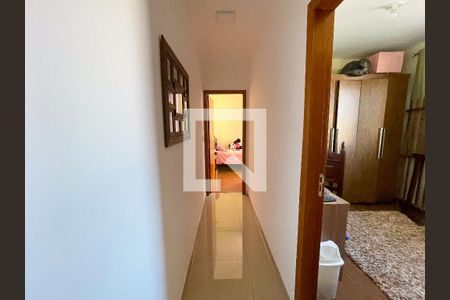 Corredor de apartamento à venda com 3 quartos, 116m² em Novo Riacho, Contagem
