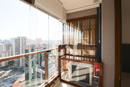 Cozinha/ Varanda  de apartamento para alugar com 1 quarto, 26m² em Vila Nova Conceição, São Paulo